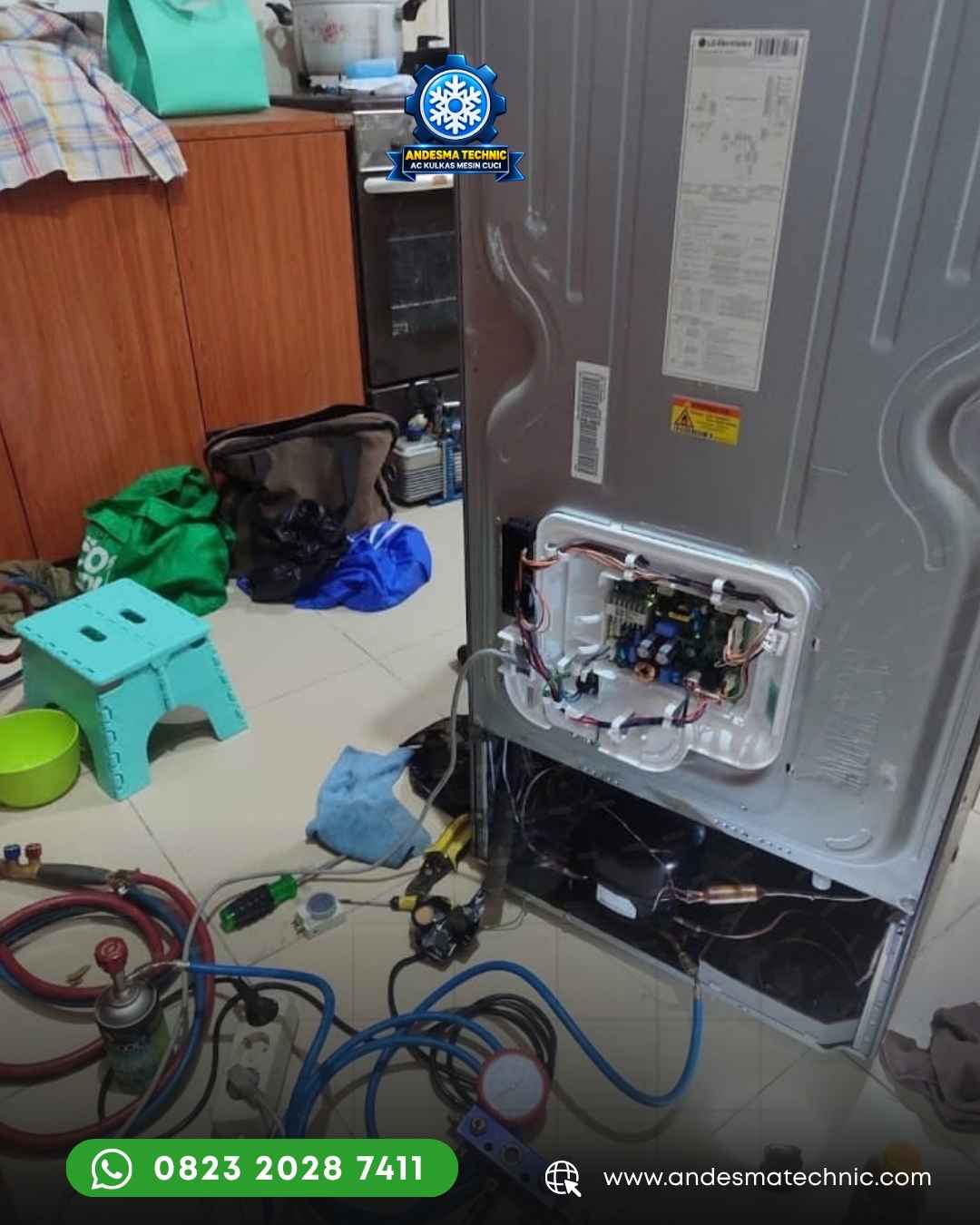 Jabat tangan kepuasan pelanggan Service Kulkas BSD Andesma Technic