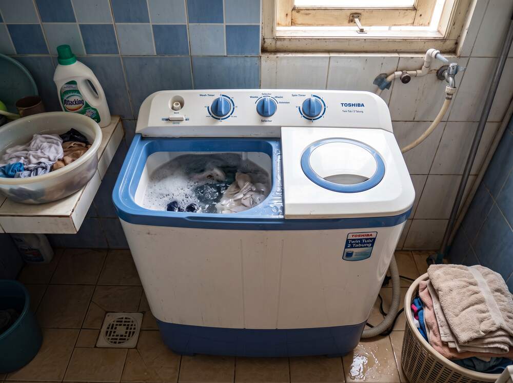 mesin cuci 2 tabung twin tub